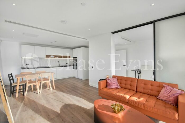 2 Bedroom Flat To Rent In Matcham House, Sovereign Court, Hammersmith, W6