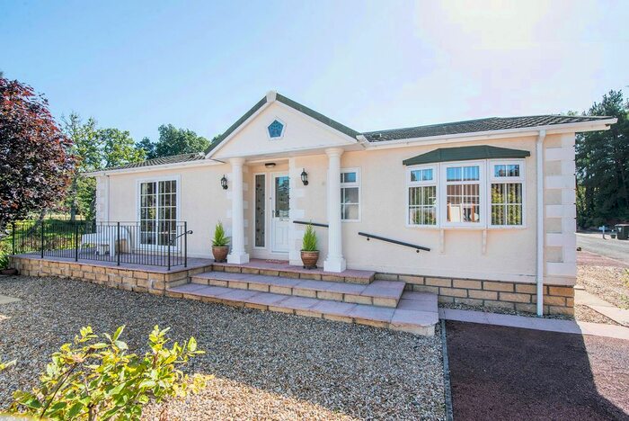 2 Bedroom Mobile/park Home For Sale In Mill House Park, Muthhill Road, Crieff, PH7