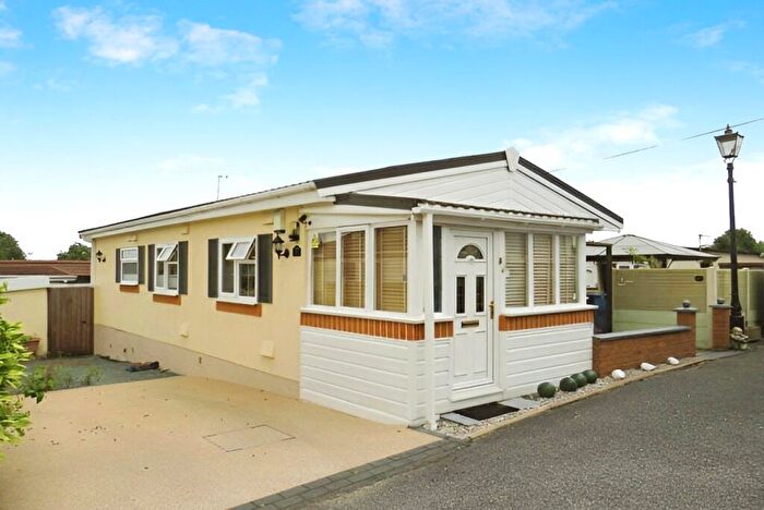 2 Bedroom Detached House For Sale In Eastfield Park, Tuxford, Newark, Nottinghamshire, NG22