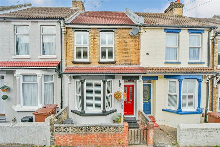 3 Bedroom Terraced House For Sale In Louisville Avenue, Gillingham, Kent, ME7