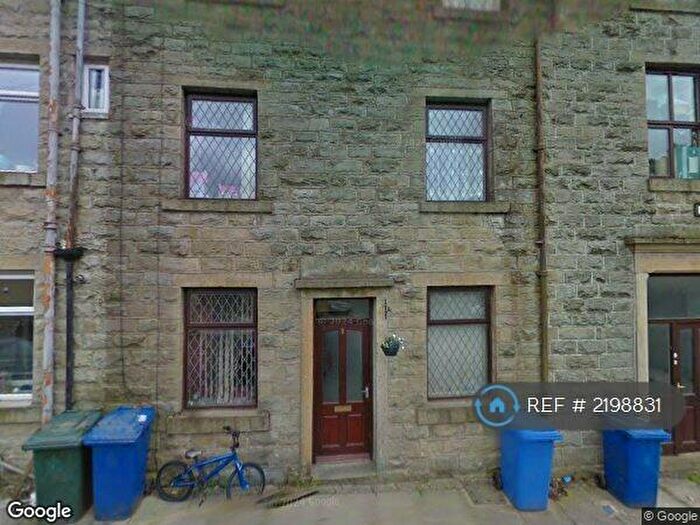 3 Bedroom Terraced House To Rent In West View Road, Rossendale, BB4