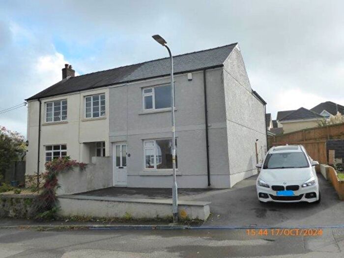 3 Bedroom Semi-Detached House To Rent In Pentremeurig Road, Carmarthen, SA31