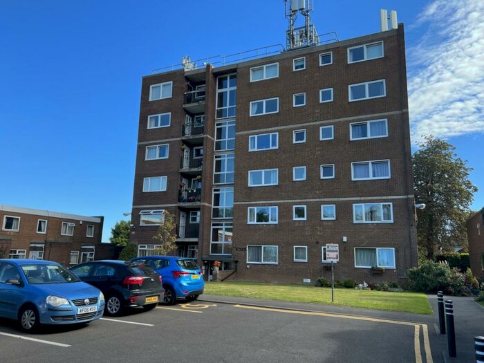 2 Bedroom Flat To Rent In Selwood Flats, S65