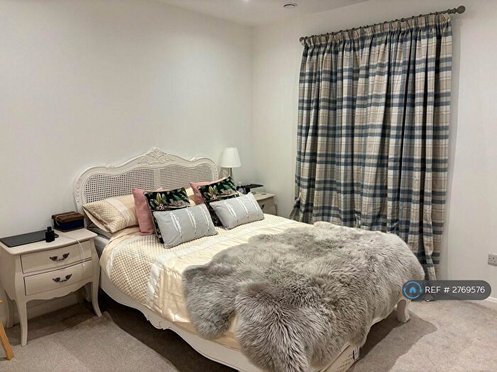 3 Bedroom End Of Terrace House To Rent In Bramford Lane, Ipswich, IP1