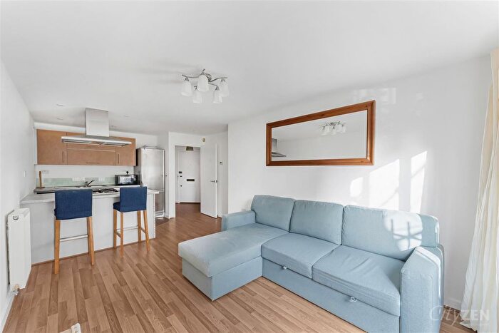 1 Bedroom Flat To Rent In Ascot House, Chrisp Street, E14