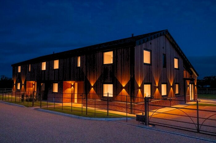 4 Bedroom Barn Conversion For Sale In The Street, High Roding, Dunmow, CM6