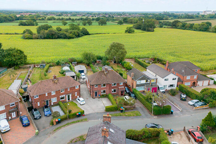 3 Bedroom Semi-Detached House For Sale In Green Lane, Wincham, Northwich, CW9