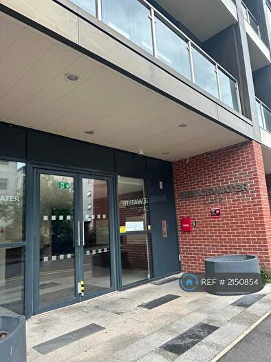 3 Bedroom Flat To Rent In Bridgewater Gate, Salford, M5