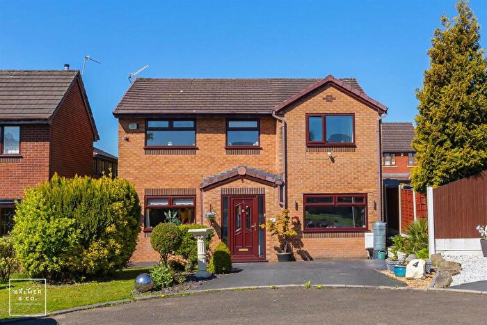 4 Bedroom Detached House For Sale In Elsdon Drive, Atherton, M46