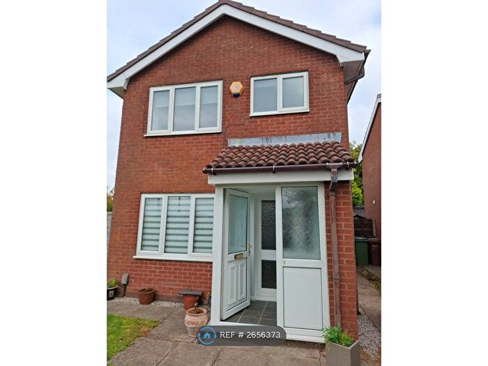 3 Bedroom Detached House To Rent In Ingram Drive, Stockport, SK4