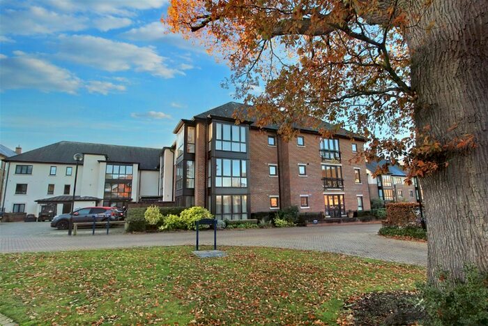 1 Bedroom Flat To Rent In The Cedars, St. Georges Park, Ditchling Road, Burgess Hill, G, RH15