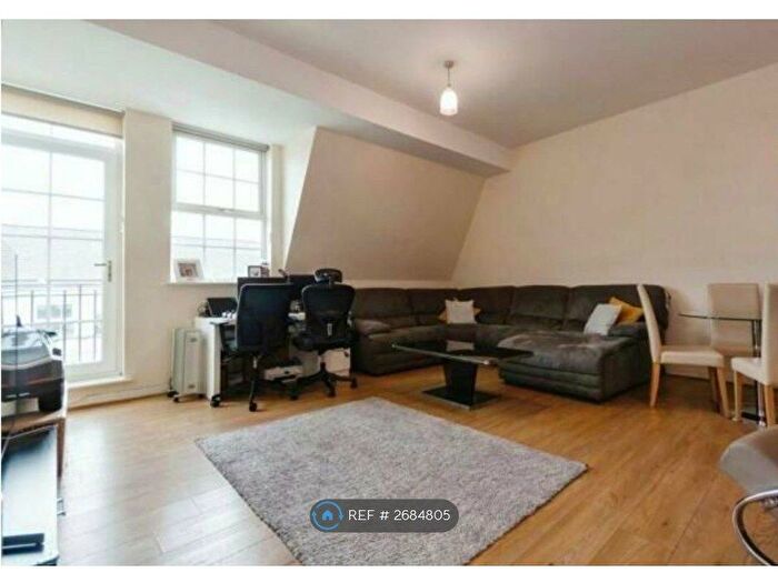 1 Bedroom Flat To Rent In Park View House, Dickens Heath, B90