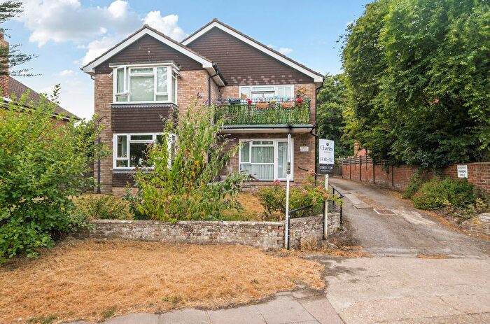 2 Bedroom Flat For Sale In Rectory Road, Worthing, West Sussex, BN14