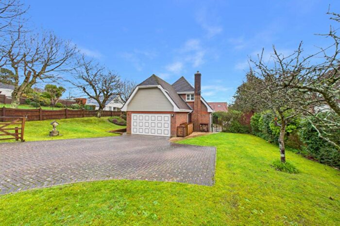 4 Bedroom Detached House For Sale In Leigh Lane, Wimborne, Dorset, BH21