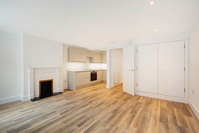1 Bedroom Flat To Rent In Lower Sloane Street, London, SW1W