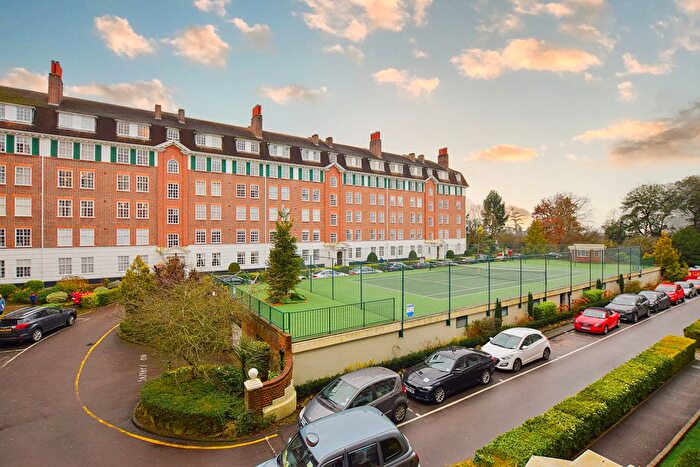 2 Bedroom Flat To Rent In Richmond Hill Court, Richmond, TW10