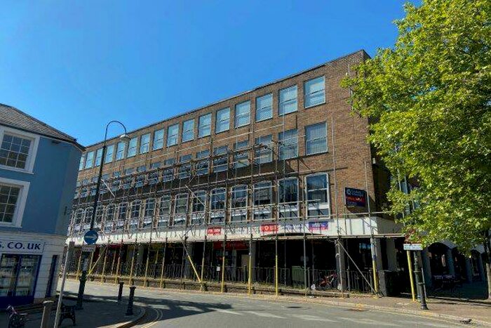 2 Bedroom Apartment To Rent In Red St, Carmarthen, SA31