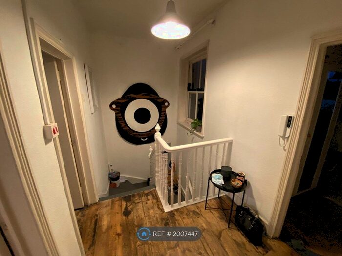 1 Bedroom Flat To Rent In Gwendwr Road, London, W14