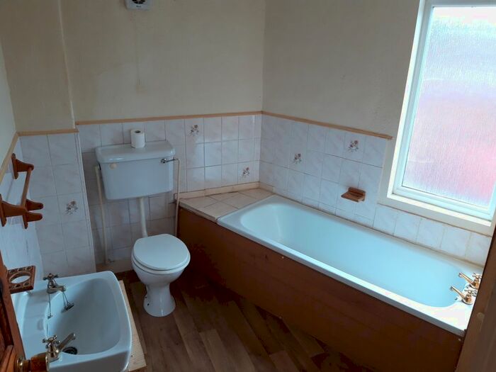 2 Bedroom End Of Terrace House To Rent In Askern Road, Toll Bar, Doncaster, DN5