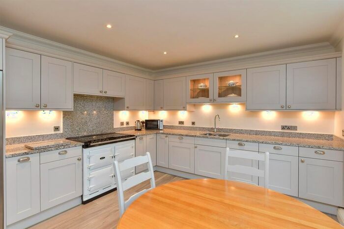 4 Bedroom Detached House For Sale In Sampsons Drive, Oving, Chichester, West Sussex, PO20