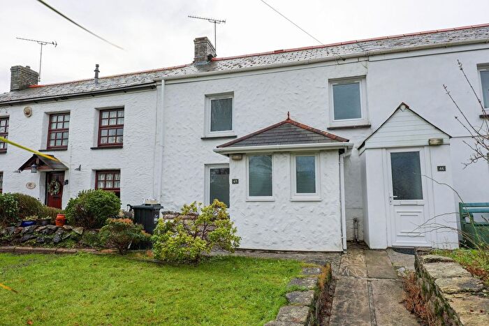 2 Bedroom Semi-detached House To Rent In Holmbush Road, St Austell, PL25