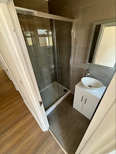 1 Bedroom Apartment To Rent In Victoria Road, Southampton, Hampshire, SO31