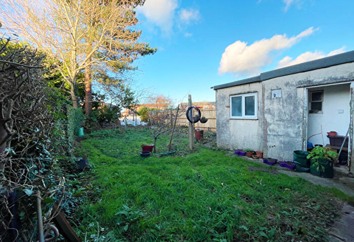 3 Bedroom Terraced House For Sale In Montgomery Avenue, Kinson, Dorset, BH11