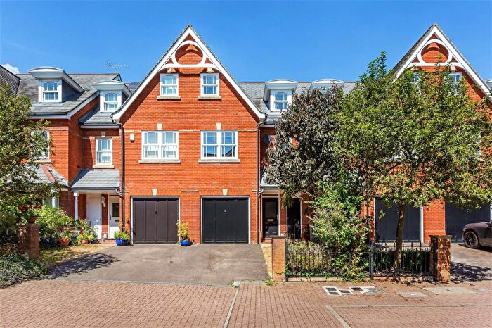 4 Bedroom Terraced House For Sale In Sells Close, St Lukes Park, Guildford, Surrey, GU1