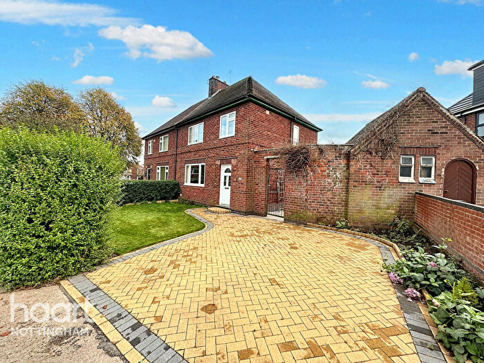 3 Bedroom Semi-Detached House For Sale In Peveril Road, Nottingham, NG9