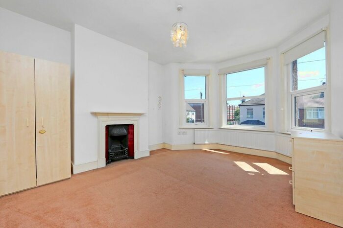 4 Bedroom End Of Terrace House To Rent In Tintern Road, Wood Green, London N22