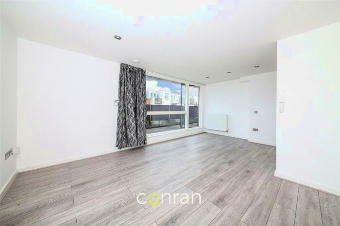 2 Bedroom Apartment To Rent In Charlton Church Lane, Charlton, SE7