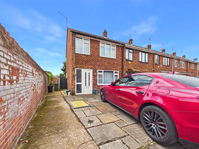 3 Bedroom End Of Terrace House To Rent In Mill Close, Middlesex, UB7