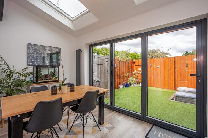 3 Bedroom Town House For Sale In New Avenue, Rearsby, Leicester, LE7