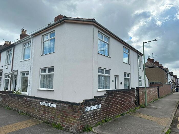 3 Bedroom End Of Terrace House To Rent In Norwich Road, Lowestoft, NR32