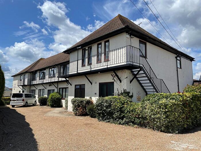 1 Bedroom Apartment To Rent In Manor Way, Elmer, PO22