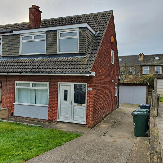 3 Bedroom Semi-Detached House To Rent In Leyside Drive, Bradford, West Yorkshire, BD15