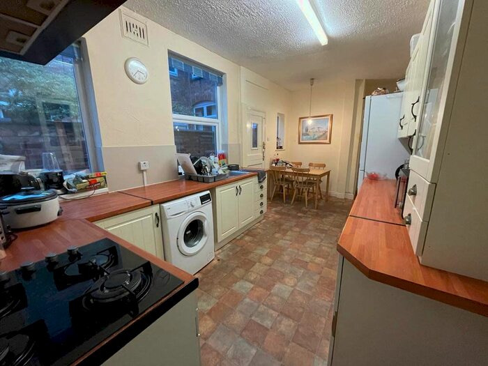 4 Bedroom Property To Rent In Howard Road, Leicester, LE2