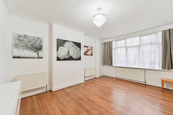 5 Bedroom Terraced House To Rent In Oaklands Avenue, Thornton Heath, CR7