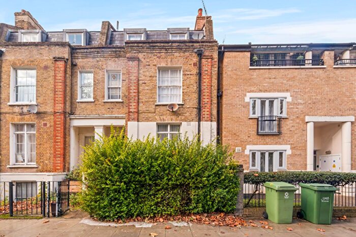 2 Bedroom Flat To Rent In Grosvenor Terrace, London, SE5