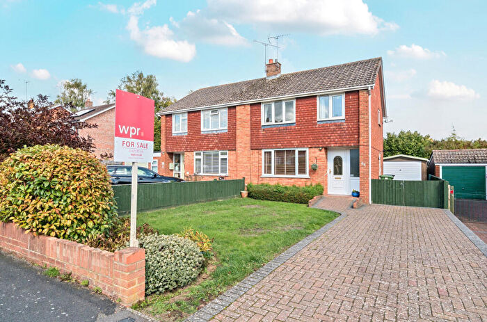 3 Bedroom Semi-Detached House For Sale In Bolle Road, Alton, Hampshire, GU34