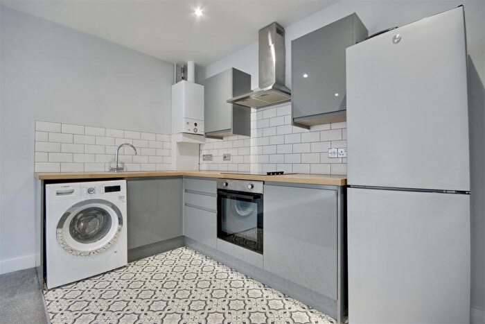 2 Bedroom Flat To Rent In Old Commercial Road, Portsmouth, PO1