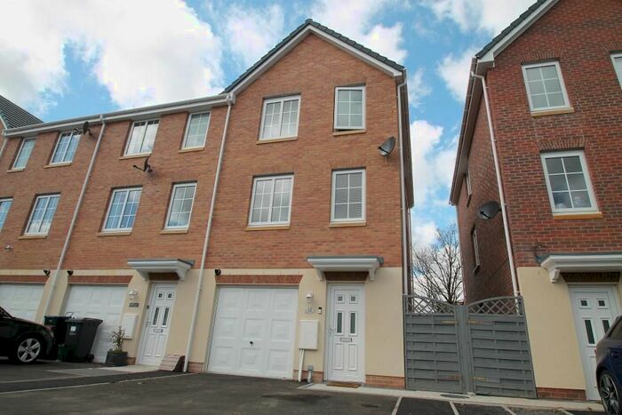 3 Bedroom Town House For Sale In Milfrean View, Brynmawr, Blaenau Gwent, NP23
