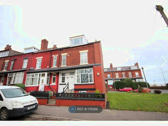 4 Bedroom End Of Terrace House To Rent In Talbot View, Leeds, LS4