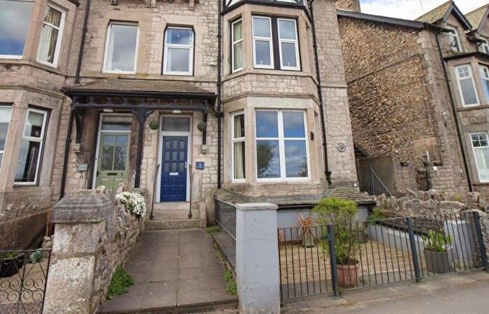 1 Bedroom Flat For Sale In The Promenade, Arnside, Cumbria, LA5