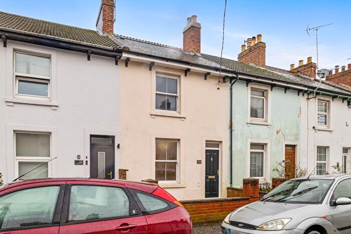 3 Bedroom Terraced House For Sale In Gloucester Place, Littlehampton, BN17