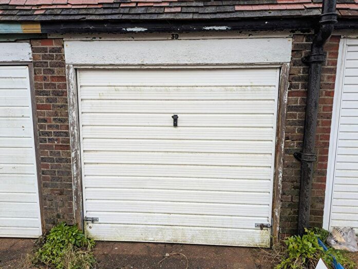 Garage / Parking To Rent In Garage Nyetimber Hill, Brighton, BN2