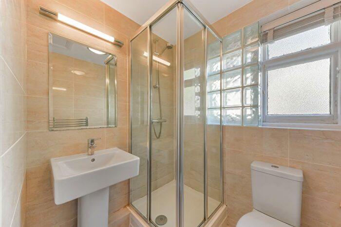 1 Bedroom Flat To Rent In Worth Grove, London, SE17