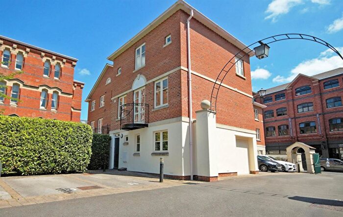 3 Bedroom Semi-Detached House To Rent In Clarence Walk, St. Georges Place, Cheltenham, GL50