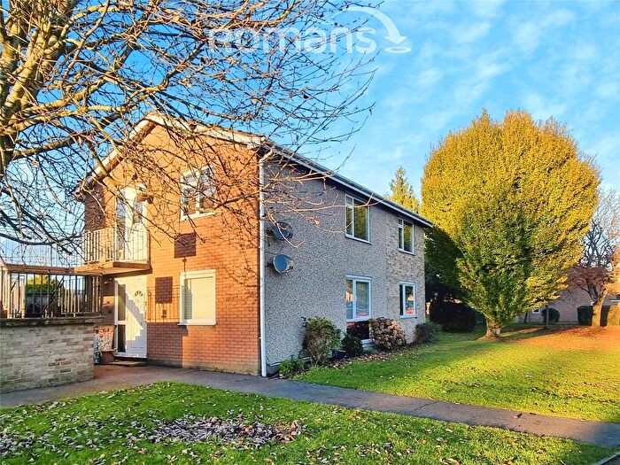 2 Bedroom Maisonette For Sale In Hawthorn Crescent, Hazlemere, High Wycombe, HP15
