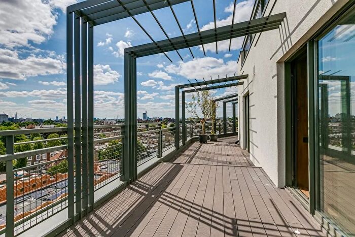 4 Bedroom Penthouse For Sale In Holmes Road, Kentish Town, NW5